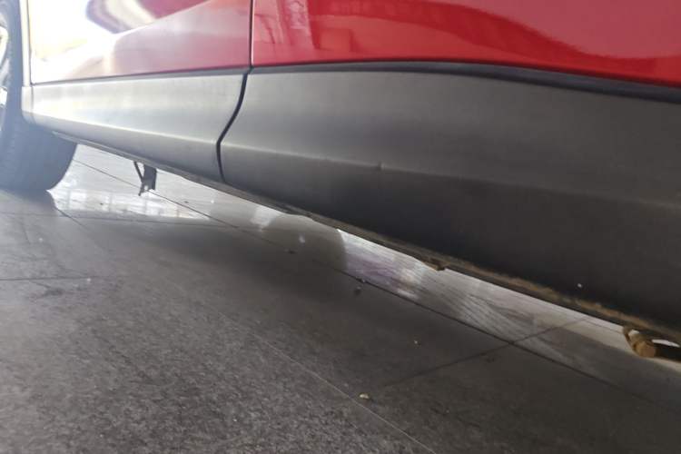 Used Mazda CX-5 2015 2.0L Automatic Two-Wheel Drive Urban Version Left Side Sill