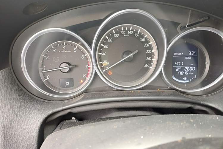Used Mazda CX-5 2015 2.0L Automatic Two-Wheel Drive Urban Version Odometer Close Up