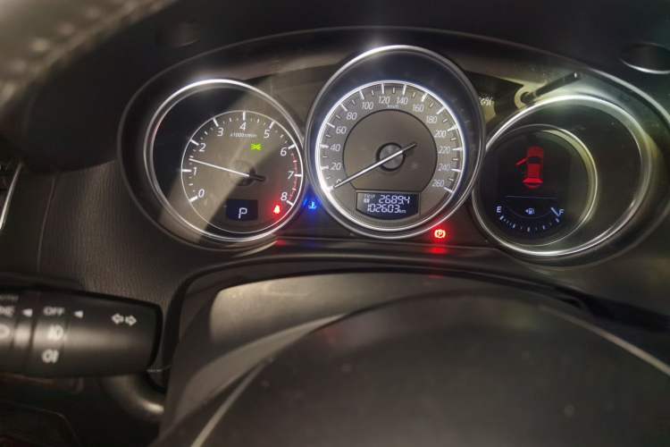 Used Mazda CX-5 2015 2.5L Automatic 4x4 Flagship Model Odometer Close Up