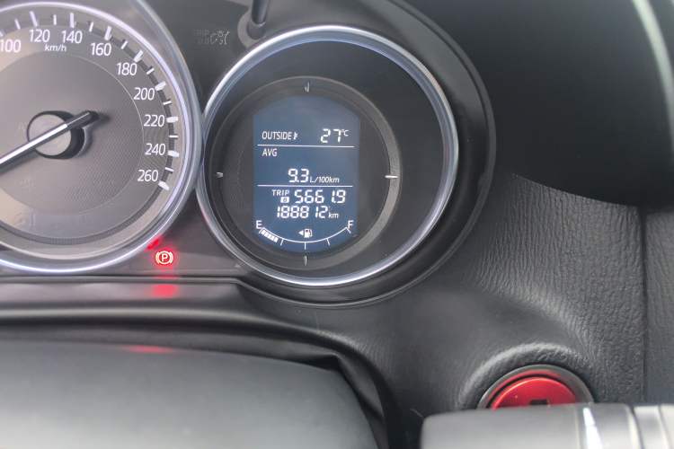 Used Mazda CX-5 2015 2.0L Automatic Two-Wheel Drive Urban Version Odometer Close Up