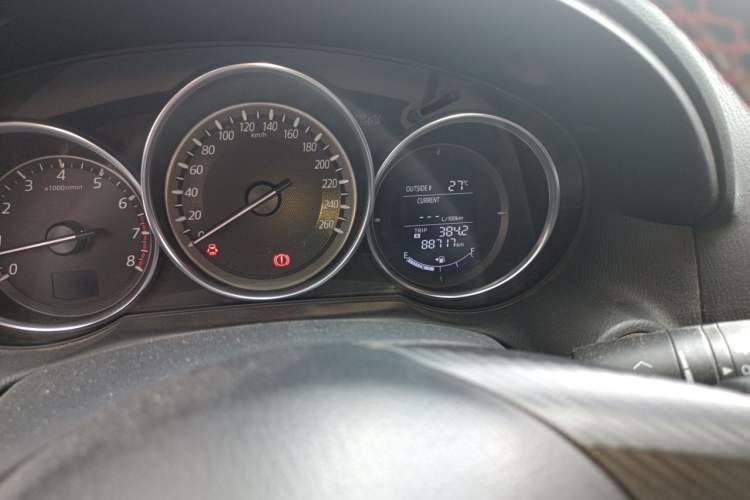 Used Mazda CX-5 2015 2.0L Manual Two-Wheel Drive Comfort Version Odometer Close Up