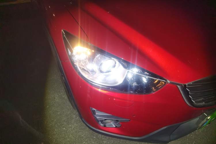 Used Mazda CX-5 2015 2.5L Automatic 4x4 Flagship Model Right Front Headlight