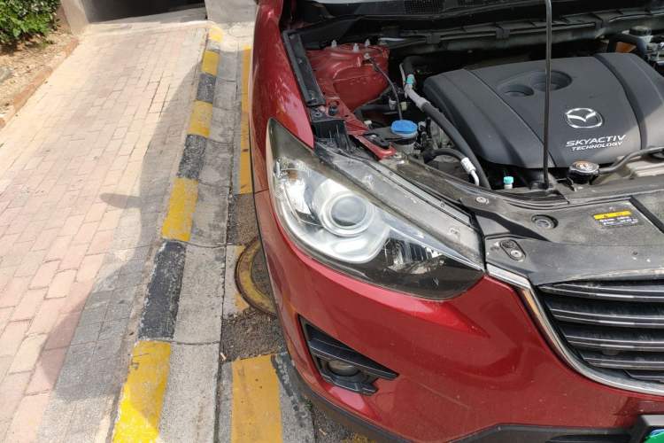 Used Mazda CX-5 2015 2.0L Automatic Two-Wheel Drive Urban Version Right Front Headlight