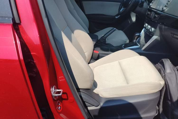 Used Mazda CX-5 2015 2.0L Automatic 2WD Comfort Edition Right Front Seat
