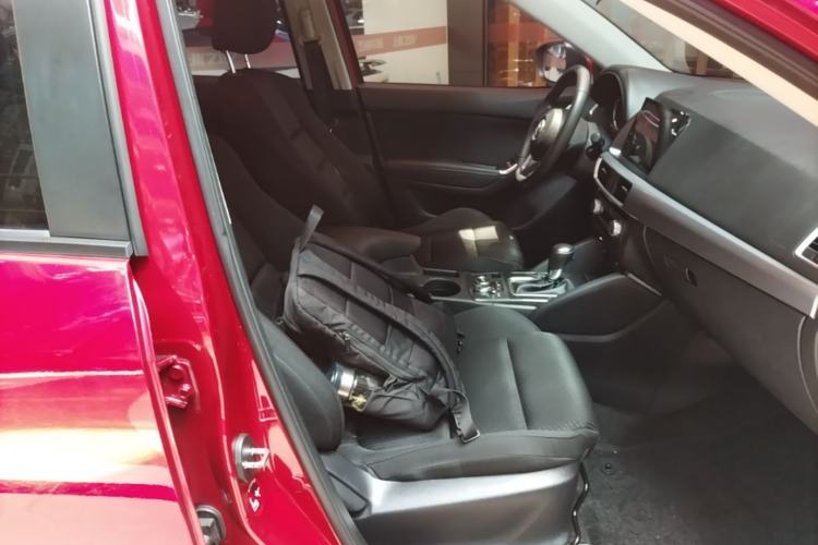Used Mazda CX-5 2015 2.0L Automatic Two-Wheel Drive Urban Version Right Front Seat