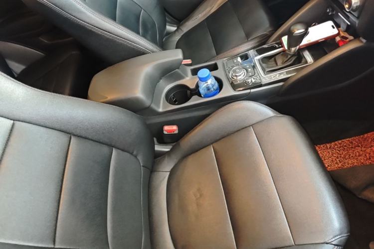 Used Mazda CX-5 2015 2.0L Automatic Two-Wheel Drive Urban Version Right Front Seat