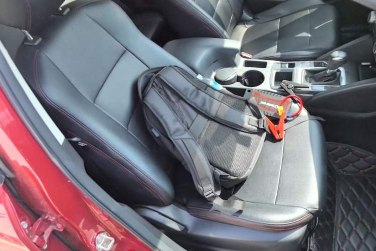 Used Mazda CX-5 2015 2.0L Automatic Two-Wheel Drive Urban Version Right Front Seat