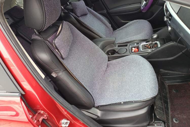 Used Mazda CX-5 2015 2.0L Automatic 4x4 Luxury Edition Right Front Seat