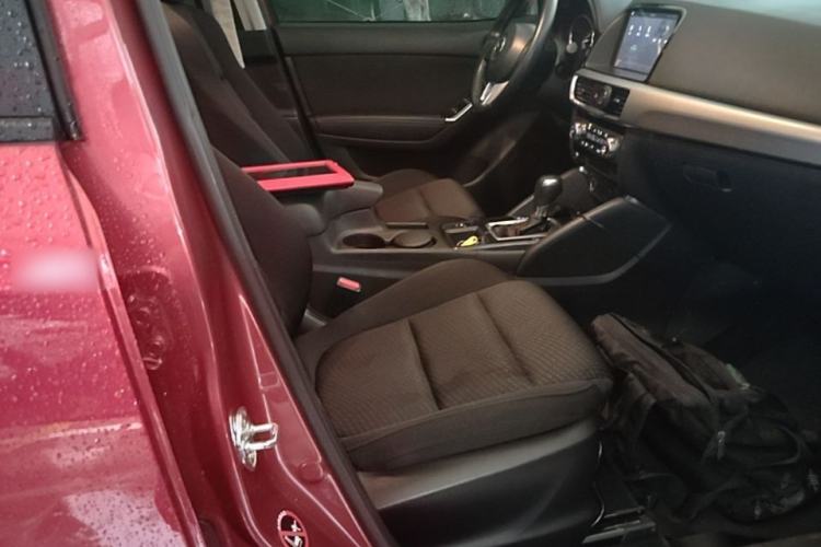 Used Mazda CX-5 2015 2.0L Automatic Two-Wheel Drive Urban Version Right Front Seat