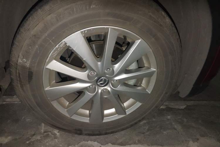 Used Mazda CX-5 2015 2.0L Automatic Two-Wheel Drive Urban Version Right Front Wheel Hub