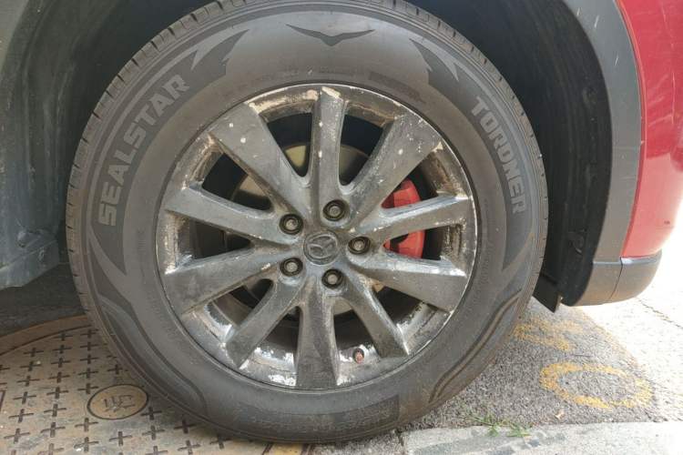 Used Mazda CX-5 2015 2.0L Automatic Two-Wheel Drive Urban Version Right Front Wheel Hub