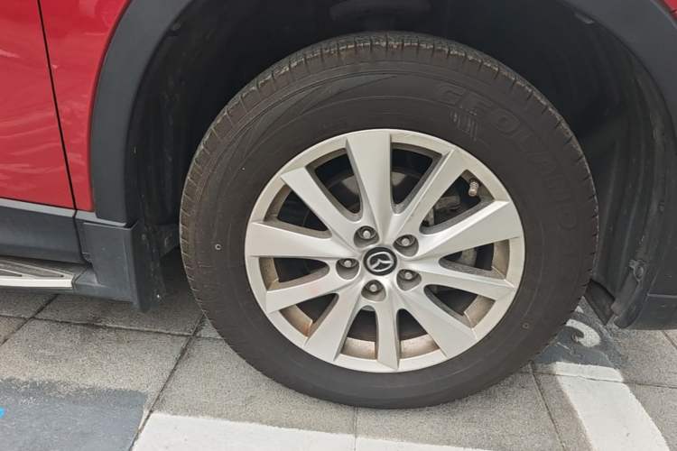 Used Mazda CX-5 2015 2.0L Automatic Two-Wheel Drive Urban Version Right Front Wheel Hub