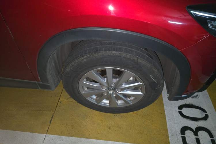 Used Mazda CX-5 2015 2.0L Automatic Two-Wheel Drive Urban Version Right Front Wheel Hub
