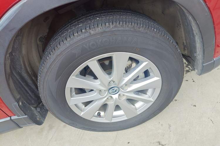 Used Mazda CX-5 2015 2.0L Automatic 4x4 Luxury Edition Right Front Wheel Hub