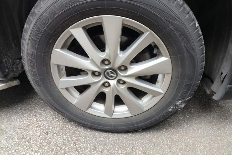 Used Mazda CX-5 2015 2.0L Automatic Two-Wheel Drive Urban Version Right Front Wheel Hub