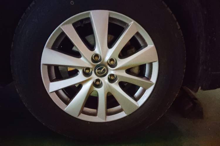 Used Mazda CX-5 2015 2.0L Automatic Two-Wheel Drive Urban Version Right Front Wheel Hub