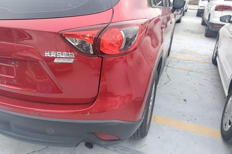Used Mazda CX-5 2015 2.0L Automatic Two-Wheel Drive Urban Version Right Rear Taillight