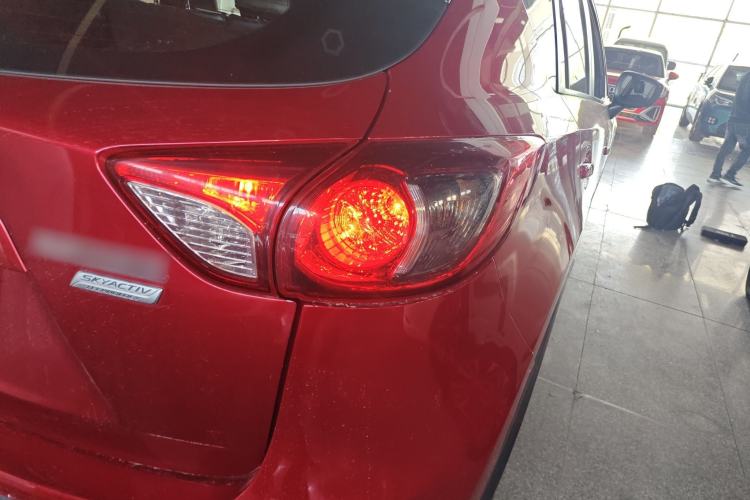 Used Mazda CX-5 2015 2.0L Automatic Two-Wheel Drive Urban Version Right Rear Taillight