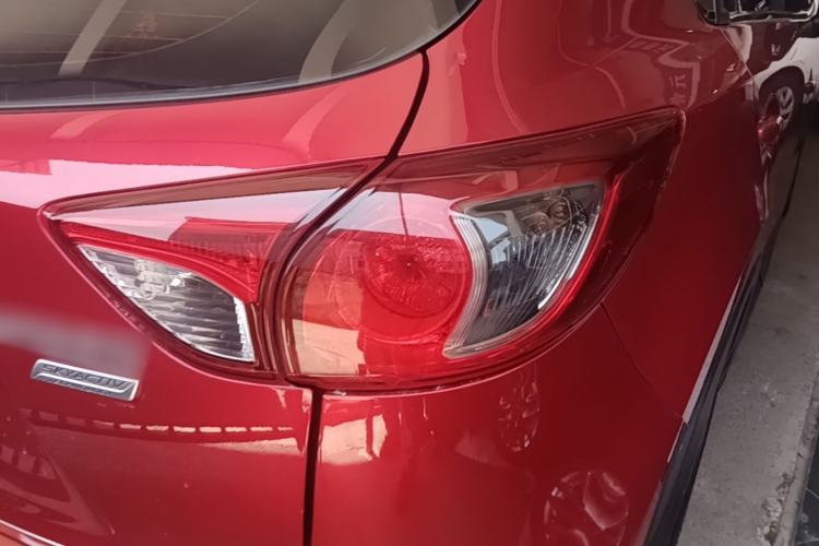 Used Mazda CX-5 2015 2.0L Automatic Two-Wheel Drive Urban Version Right Rear Taillight