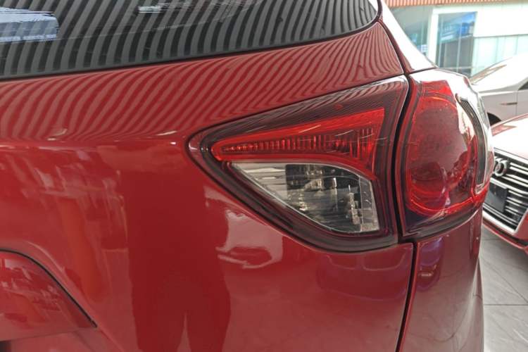 Used Mazda CX-5 2015 2.0L Automatic Two-Wheel Drive Urban Version Right Rear Taillight