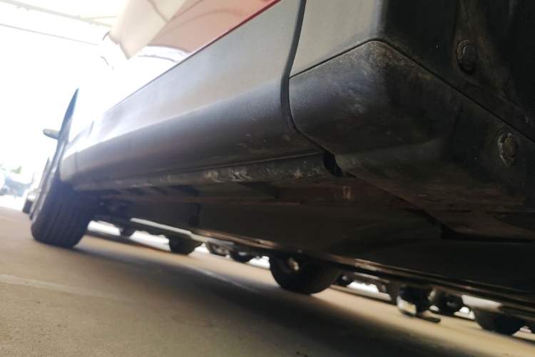 Used Mazda CX-5 2015 2.0L Automatic Two-Wheel Drive Urban Version Right Side Sill