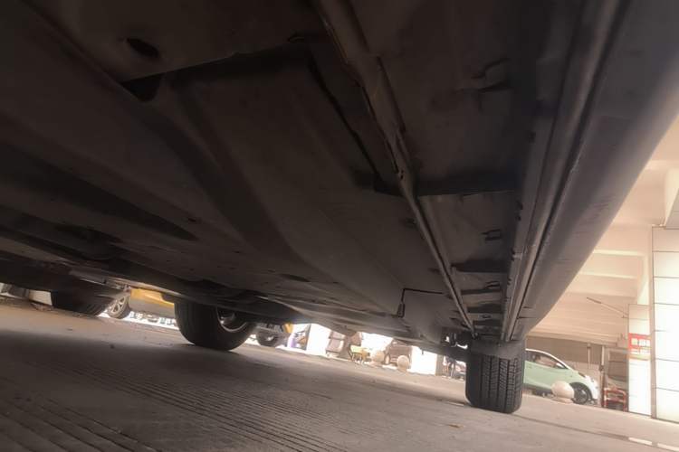 Used Mazda CX-5 2015 2.0L Automatic Two-Wheel Drive Urban Version Right Side Sill