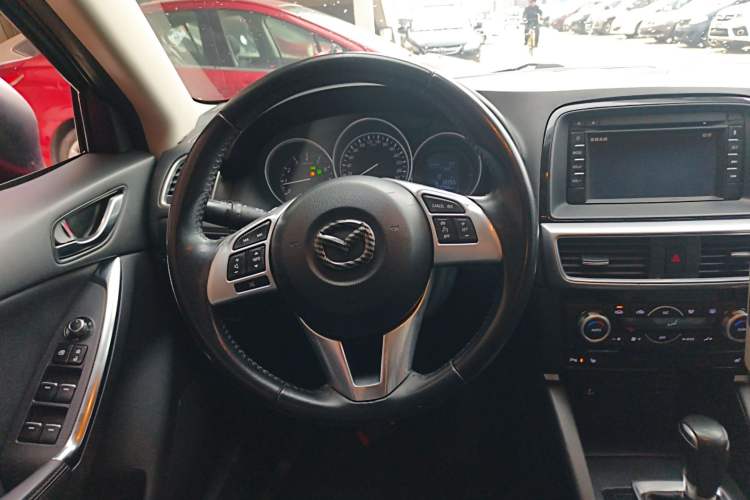 Used Mazda CX-5 2015 2.0L Automatic 4x4 Luxury Edition Steering Wheel