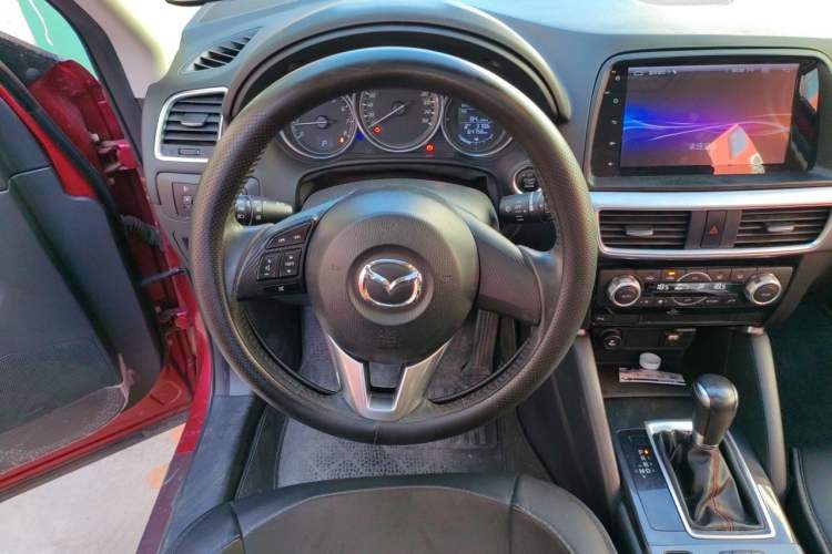Used Mazda CX-5 2015 2.0L Automatic Two-Wheel Drive Urban Version Steering Wheel