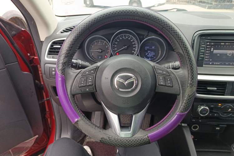 Used Mazda CX-5 2015 2.0L Automatic 4x4 Luxury Edition Steering Wheel