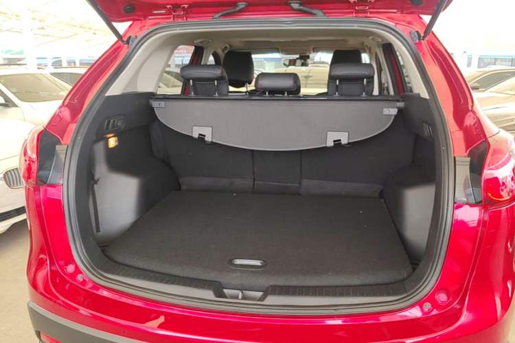 Used Mazda CX-5 2015 2.0L Automatic Two-Wheel Drive Urban Version Trunk