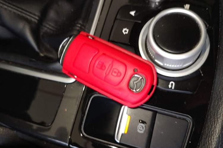 Used Mazda CX-5 2015 2.0L Automatic Two-Wheel Drive Urban Version Vehicle Key
