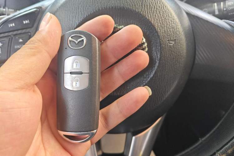 Used Mazda CX-5 2015 2.0L Manual Two-Wheel Drive Comfort Version Vehicle Key