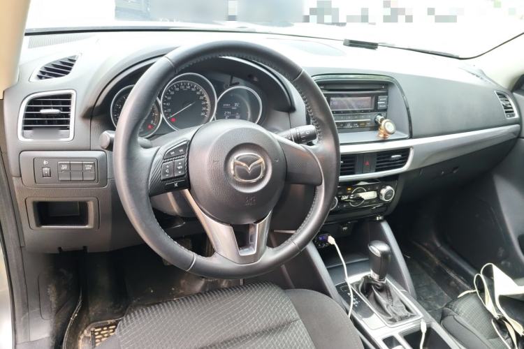 Used Mazda CX-5 2015 2.0L Automatic Two-Wheel Drive Urban Version Center Console