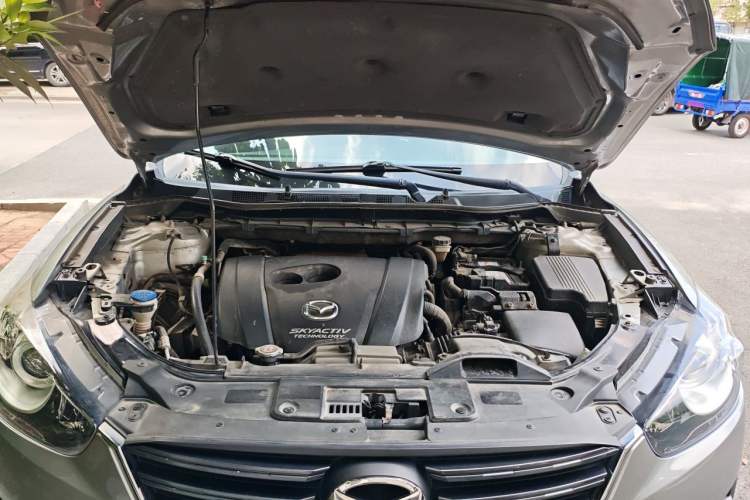 Used Mazda CX-5 2015 2.0L Automatic Two-Wheel Drive Urban Version Engine Bay