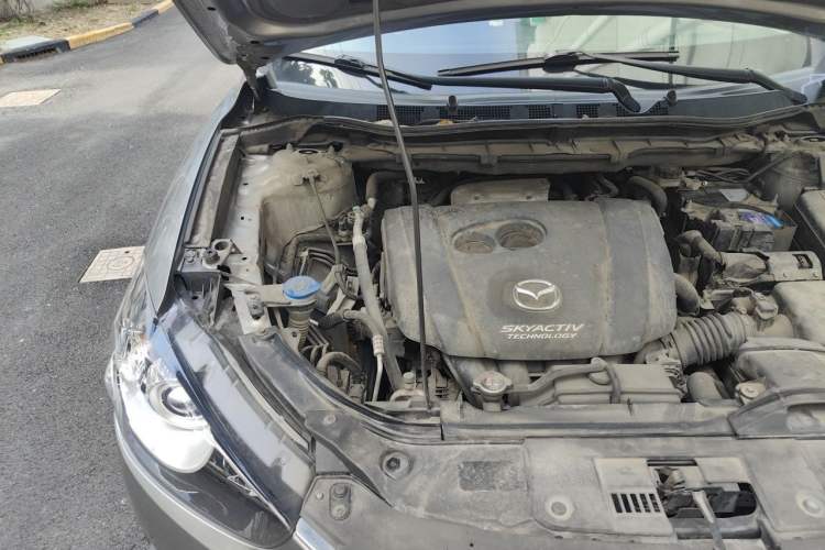 Used Mazda CX-5 2015 2.0L Automatic Two-Wheel Drive Urban Version Engine Bay Right