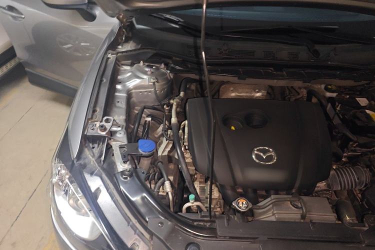 Used Mazda CX-5 2015 2.0L Automatic Two-Wheel Drive Urban Version Engine Bay Right