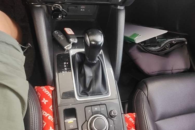 Used Mazda CX-5 2015 2.0L Automatic 4x4 Luxury Edition Gear Lever