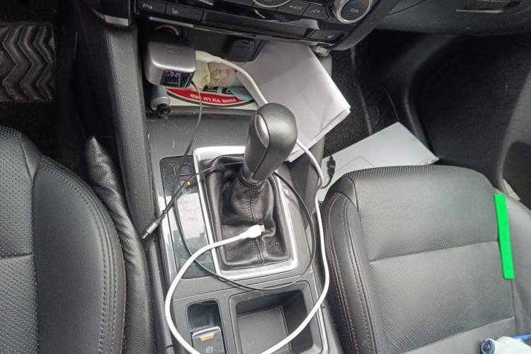 Used Mazda CX-5 2015 2.0L Automatic 4x4 Luxury Edition Gear Lever