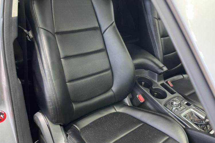 Used Mazda CX-5 2015 2.5L Automatic 4x4 Prestige Edition Interior 3