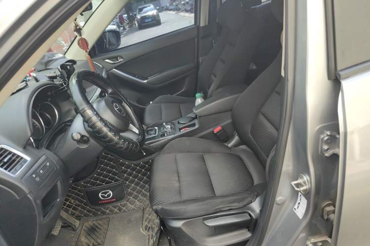 Used Mazda CX-5 2015 2.0L Automatic Two-Wheel Drive Urban Version Left Front Seat