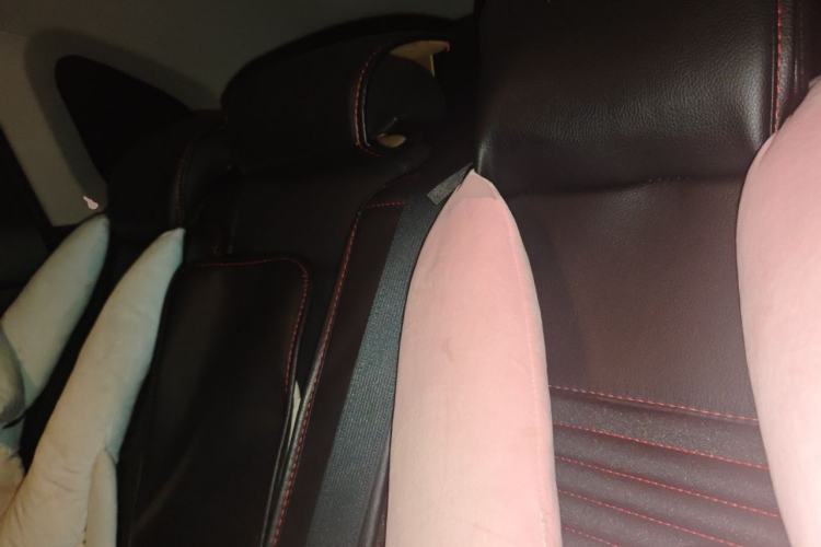 Used Mazda CX-5 2015 2.0L Automatic Two-Wheel Drive Urban Version Left Rear Seat