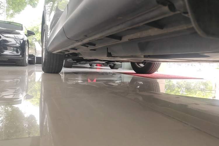 Used Mazda CX-5 2015 2.0L Automatic 4x4 Luxury Edition Left Side Sill