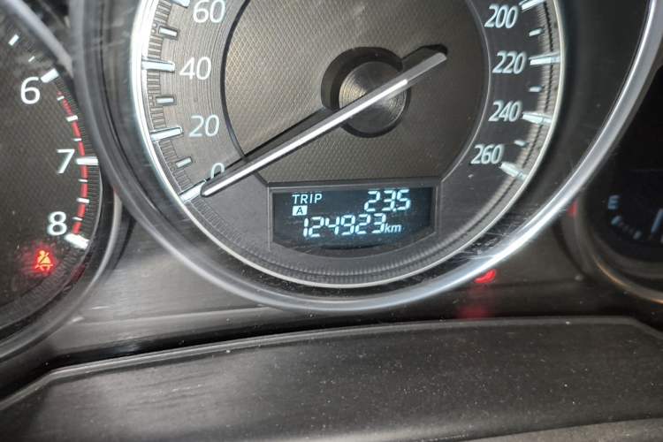 Used Mazda CX-5 2015 2.5L Automatic 4x4 Prestige Edition Odometer Close Up