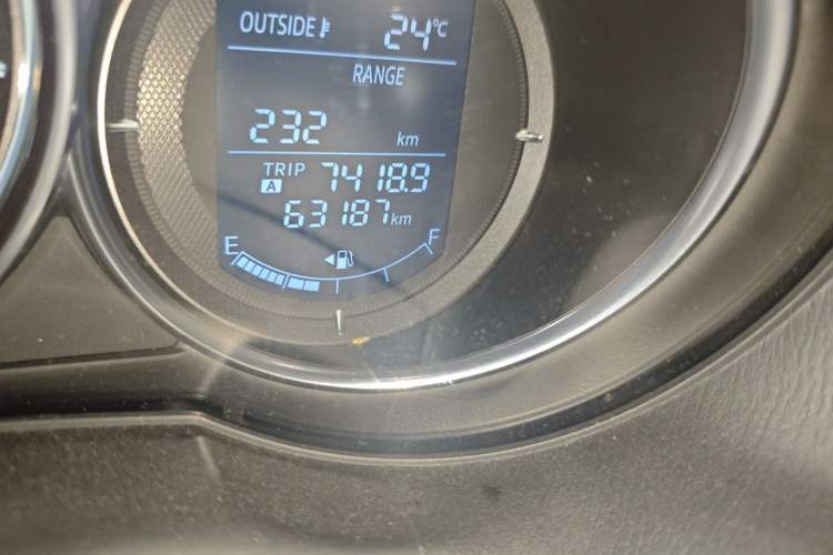 Used Mazda CX-5 2015 2.0L Automatic Two-Wheel Drive Urban Version Odometer Close Up