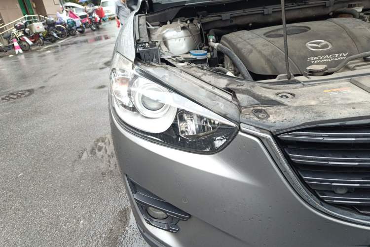 Used Mazda CX-5 2015 2.0L Automatic 4x4 Luxury Edition Right Front Headlight