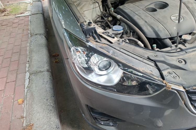 Used Mazda CX-5 2015 2.0L Automatic Two-Wheel Drive Urban Version Right Front Headlight