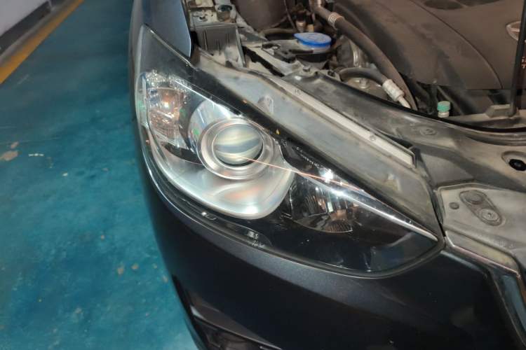 Used Mazda CX-5 2015 2.0L Automatic 2WD Comfort Edition Right Front Headlight
