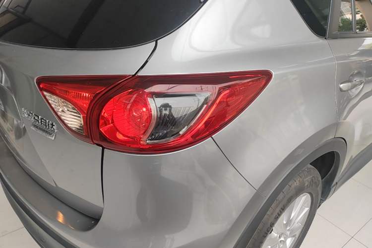 Used Mazda CX-5 2015 2.0L Automatic 4x4 Luxury Edition Right Rear Taillight