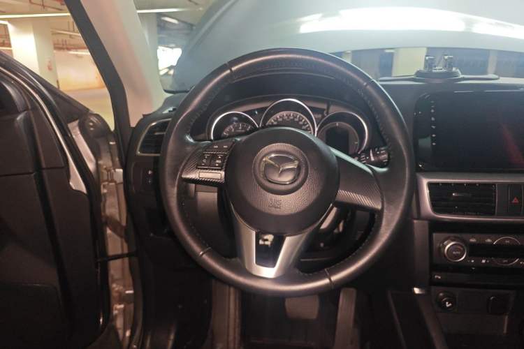 Used Mazda CX-5 2015 2.0L Automatic Two-Wheel Drive Urban Version Steering Wheel