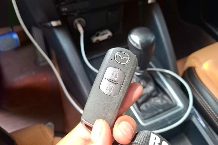 Used Mazda CX-5 2015 2.0L Automatic Two-Wheel Drive Urban Version Vehicle Key